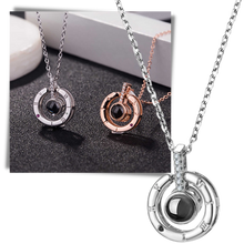 Carica l'immagine nel visualizzatore di Gallery, "Jeg elsker dig"-halskæde på 100 sprog - Ozerty
